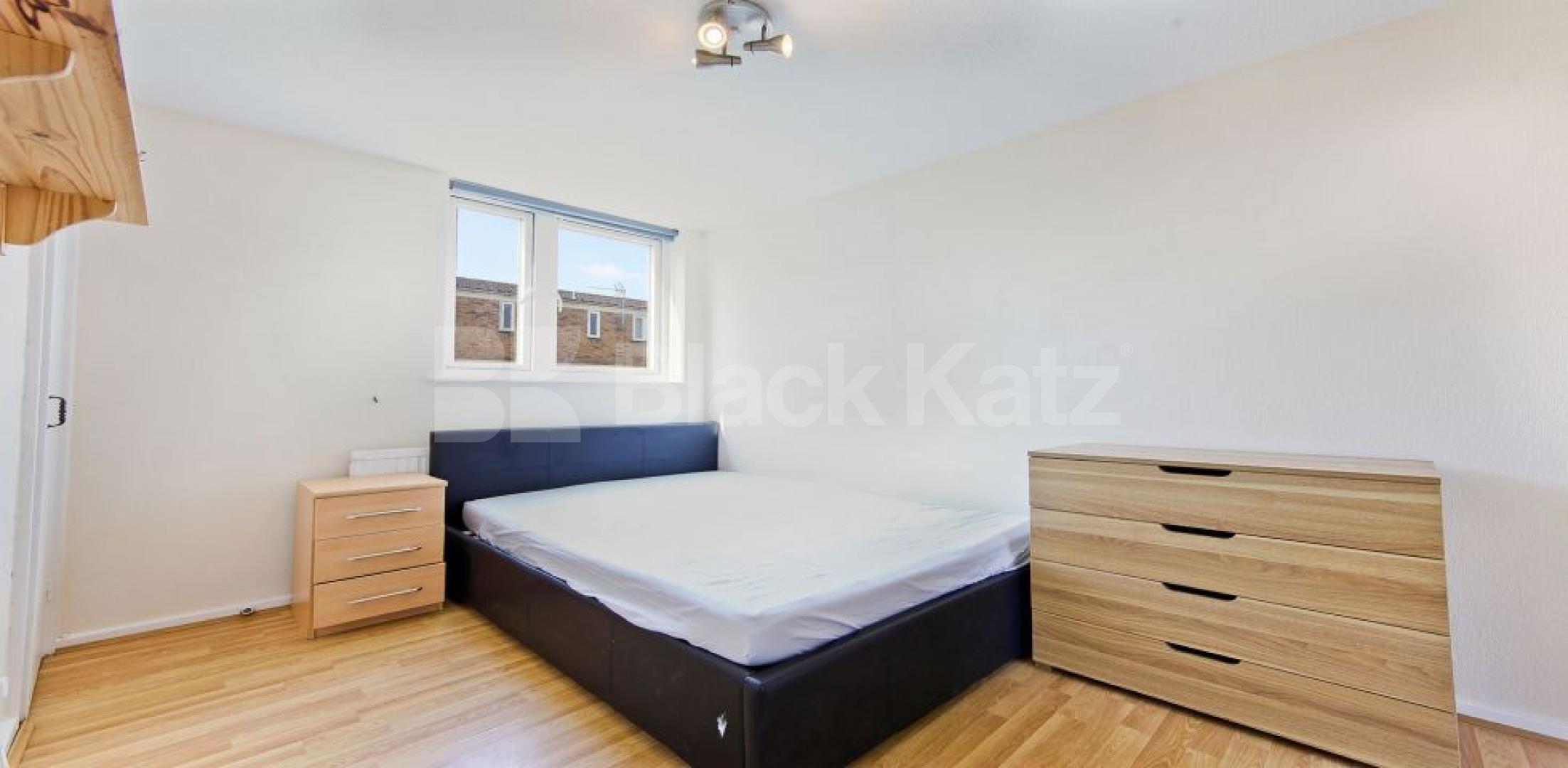 			UNDER OFFER , 4 Bedroom, 1 bath, 1 reception Apartment			 Amina Way, London Bridge/Bermondsey Borders